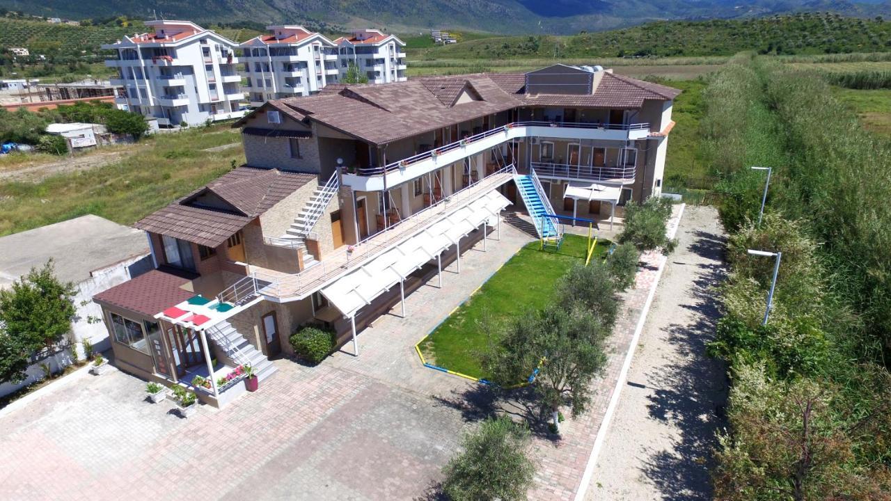 Dolce Italia Hotel Radhimë Eksteriør billede